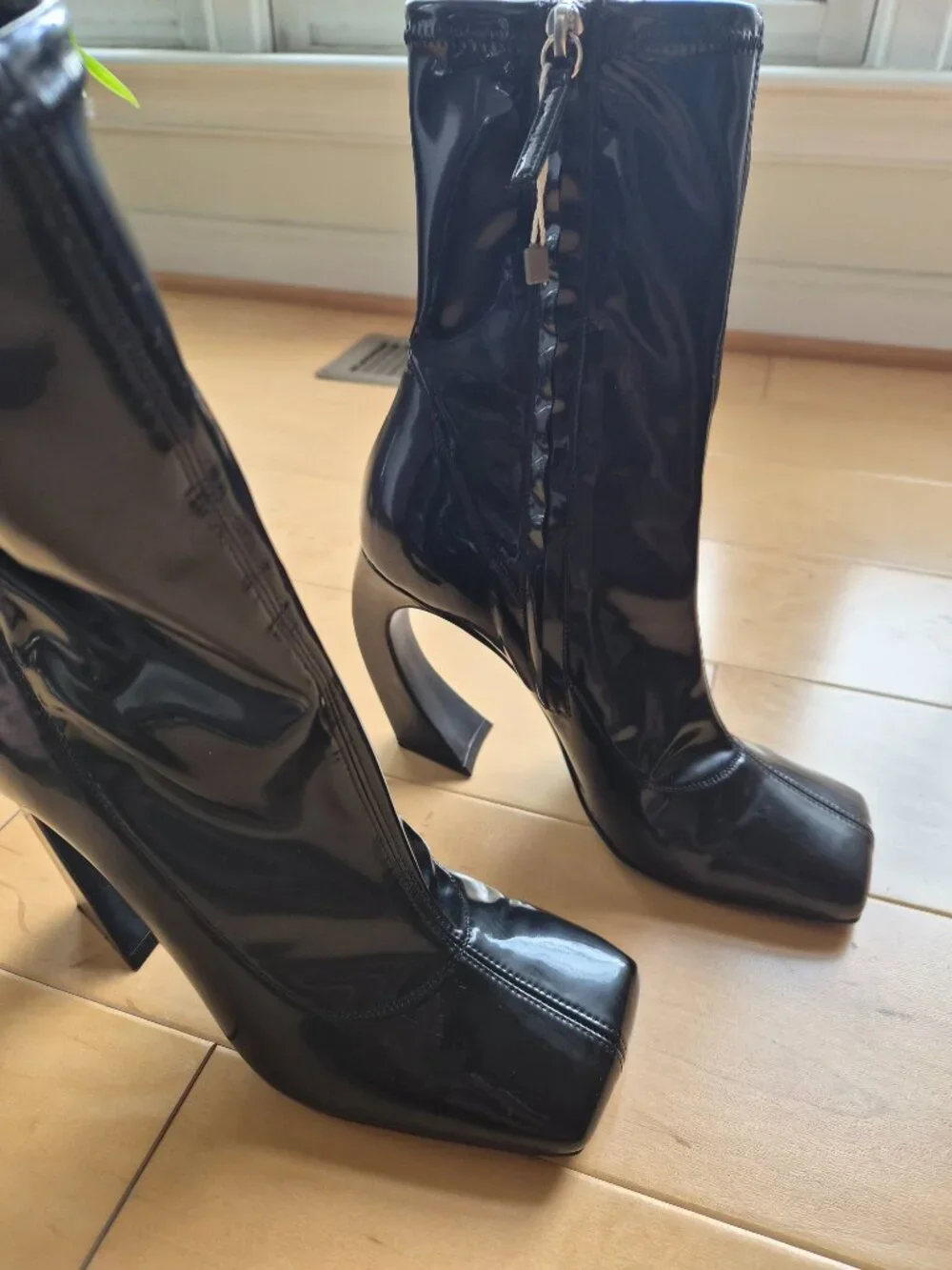 Guiseppe Zanotti Musa Black Vinyl Boots Sz 40